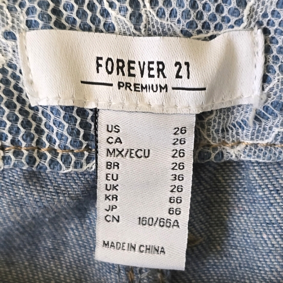 Lace Covered Baggy High Waist Jeans size 26 - Picture 13 of 15